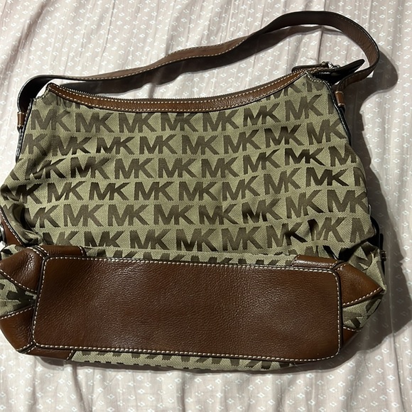 Michael kors bag - Picture 2 of 6